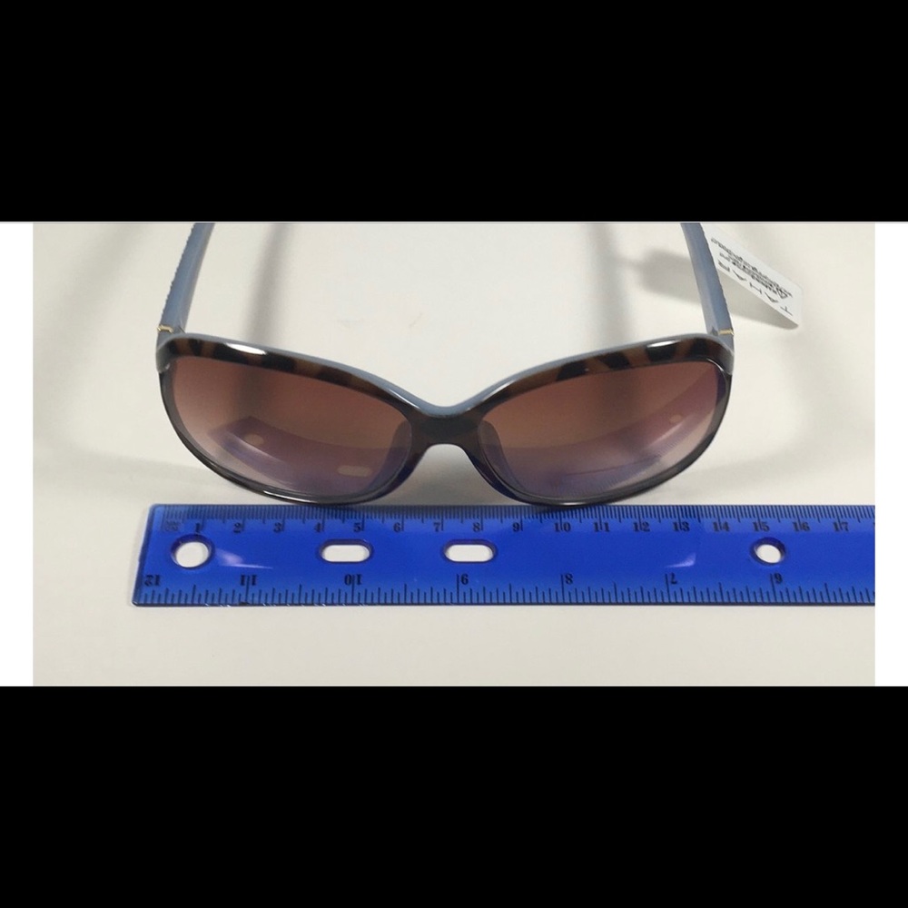 Super gorgeous Ellie tahari sunnies by viviglam π - Picture 10 of 16